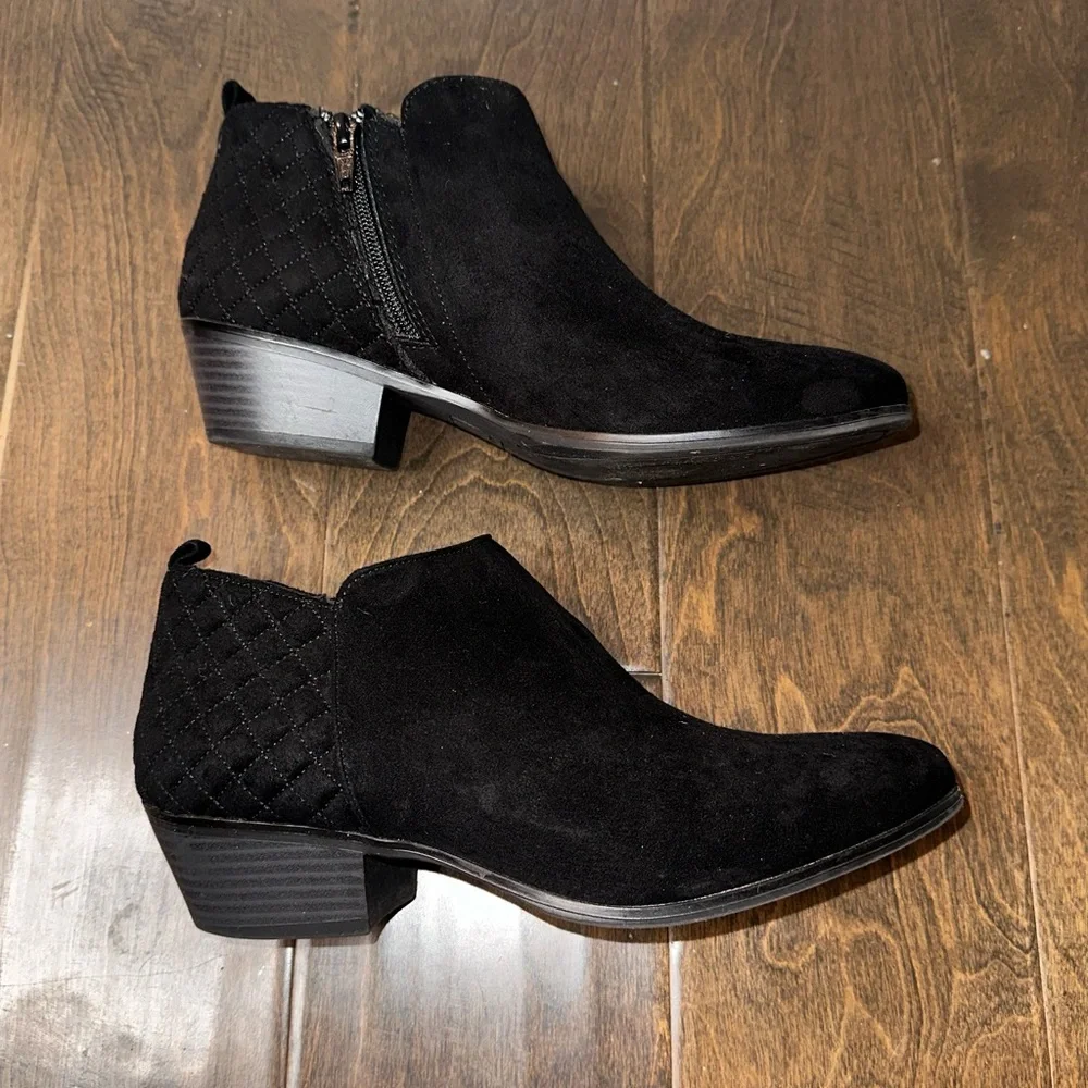 Style & Co Wessley Black Faux Suede Ankle Boot Low Stacked Heel Women’s Size 8